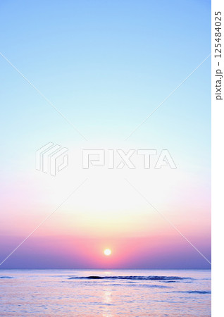 河原子海岸の日の出　　4月下旬　 125484025