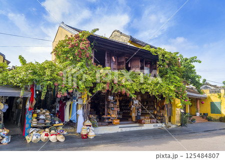 ベトナム・ホイアン旧市街の町並み / Hoi An, Vietnam 125484807