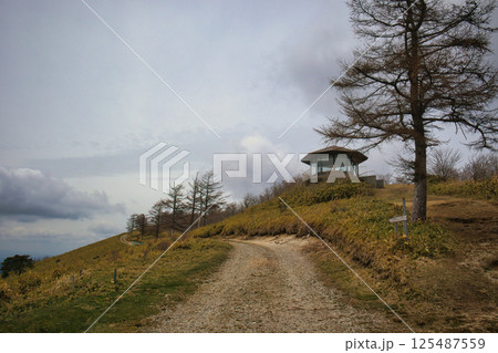 高嶺展望台から見た春霞の景色 高嶺展望台から見た春霞の景色 125487559
