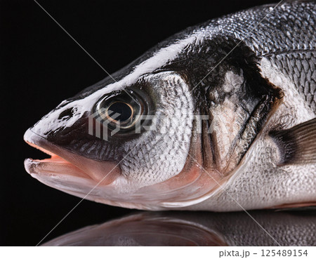A fish with reflective scales and sharp details 125489154