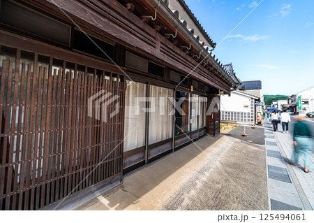 【重要伝統的建造物群保存地区】矢掛宿 初夏の宿場町の風景9 岡山県小田郡矢掛町 【重要伝統的建造物群保存地区】矢掛宿 初夏の宿場町の風景9 岡山県小田郡矢掛町 125494061
