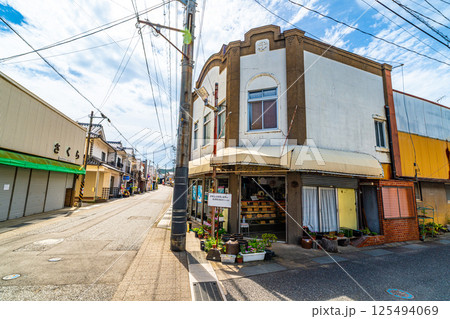 【重要伝統的建造物群保存地区】矢掛宿　初夏の宿場町の風景15　岡山県小田郡矢掛町 125494069