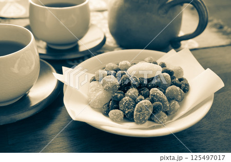 おやつに甘納豆 和菓子 甘味 お菓子 ほうじ茶 おやつに甘納豆 和菓子 甘味 お菓子 ほうじ茶 125497017