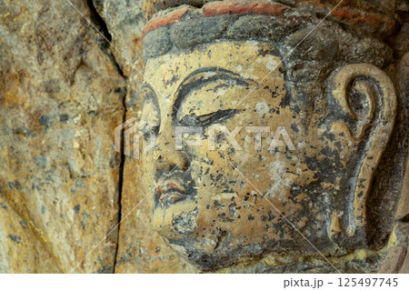 臼杵石仏の大日如来像 125497745