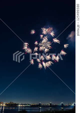 調布花火大会　関東 125499380