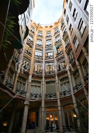 スペイン　世界遺産 カサ・バトリョ 125500027