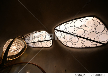 スペイン　世界遺産 カサ・バトリョ 125500065