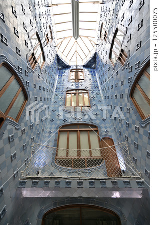 スペイン　世界遺産 カサ・バトリョ 125500075