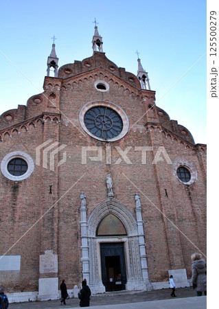 イタリア ヴェネツィア サンタ・マリア・グロリオーザ・デイ・フラーリ聖堂 イタリア ヴェネツィア サンタ・マリア・グロリオーザ・デイ・フラーリ聖堂 125500279
