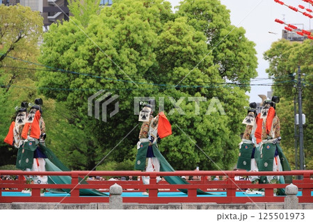 四天王寺の聖霊会舞楽大法要 125501973
