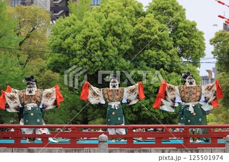 四天王寺の聖霊会舞楽大法要 125501974