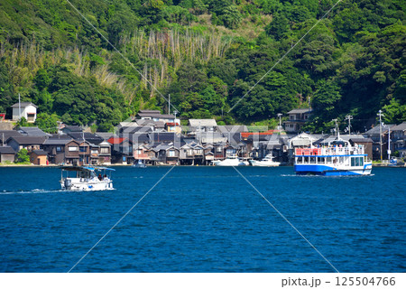 関西・近畿・丹後半島・伊根の舟屋・湾を巡る海上タクシーと伊根湾めぐり遊覧船・京都府伊根町(1) 関西・近畿・丹後半島・伊根の舟屋・湾を巡る海上タクシーと伊根湾めぐり遊覧船・京都府伊根町(1) 125504766