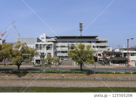 丸亀城から見る丸亀市保健福祉センター(ひまわりセンター) 丸亀城から見る丸亀市保健福祉センター(ひまわりセンター) 125505206