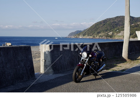 海沿いを走る 125505986