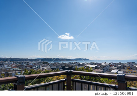 鎌倉 長谷寺 金色提灯の山門 鎌倉 長谷寺 金色提灯の山門 125506991