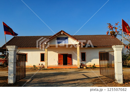 ラオス、シェンクワーン県ポーンサワン周辺の風景 125507082