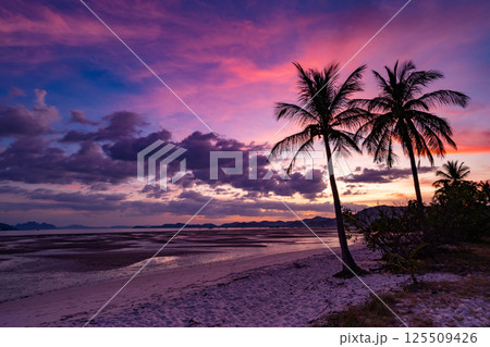 Amazing light sunset or sunrise sky landscape view,Beautiful nature colorful sky background Amazing light sunset or sunrise sky landscape view,Beautiful nature colorful sky background 125509426