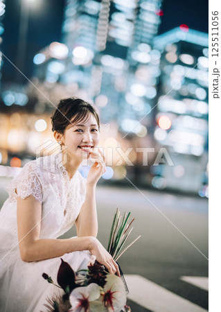 東京駅前撮り、女性モデル 東京駅前撮り、女性モデル 125511056