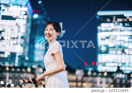 東京駅前撮り、女性モデル 東京駅前撮り、女性モデル 125511645