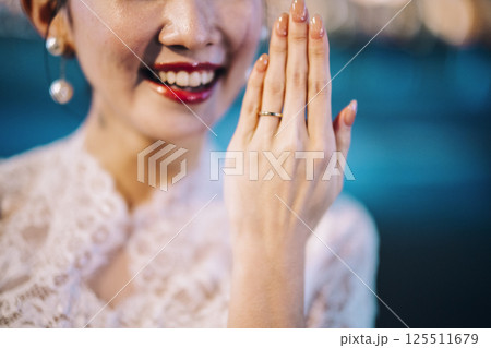 東京駅前撮り、女性モデル 東京駅前撮り、女性モデル 125511679