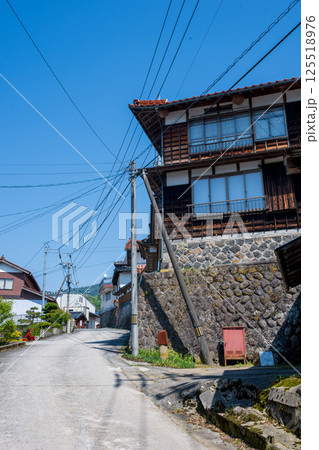 日本の鳥取県米子市の古くてとても美しい建物 125518976