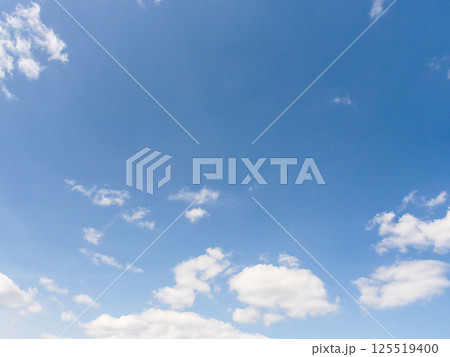 春の山から 青空と雲52 125519400