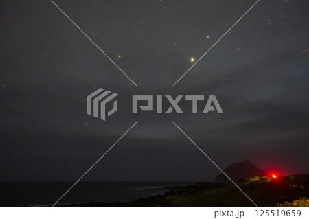 日本の東京都八丈島のとても美しい風景 125519659