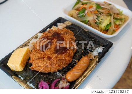 とても美味しい日本の食べ物 125520287