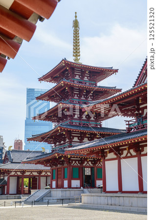 四天王寺伽藍　五重塔とあべのハルカス　大阪市 125521320