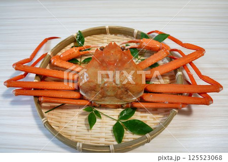 冬の味覚・ベニズワイガニ	 125523068