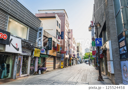 ソウル　仁寺洞（インサドン）朝景 125524458