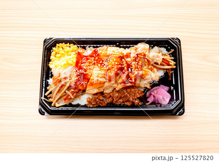 お持ち帰り・鶏の照り焼き弁当 お持ち帰り・鶏の照り焼き弁当 125527820