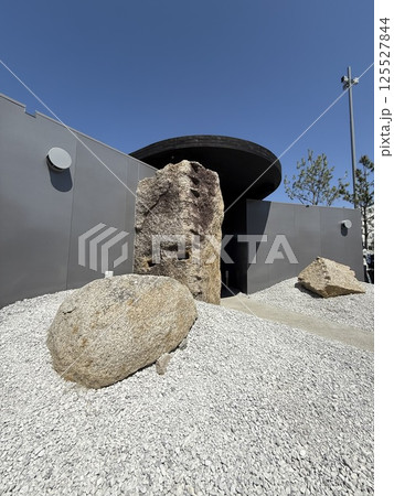 大阪関西万博2025残念石のトイレ全体 125527844