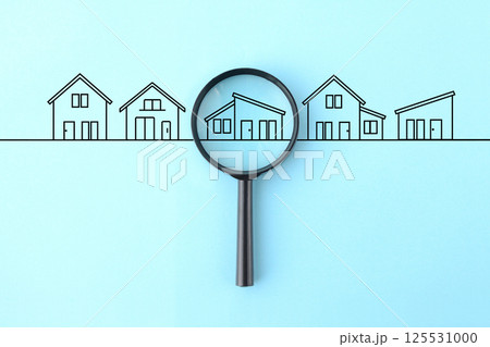 住宅や不動産を虫眼鏡で探すイメージ画像 125531000