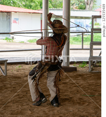 cowboy dance with lasso cowboy dance with lasso 125535489