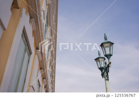 solo travel with man chilling see city life in bangkok thailand in summer season solo travel with man chilling see city life in bangkok thailand in summer season 125536767