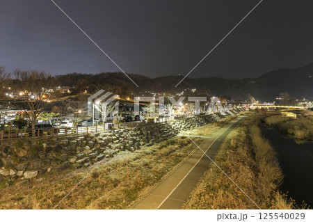南川橋から見る夜の全州韓屋村 南川橋から見る夜の全州韓屋村 125540029