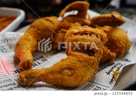 Close up of delicious and large fried chicken 125544655