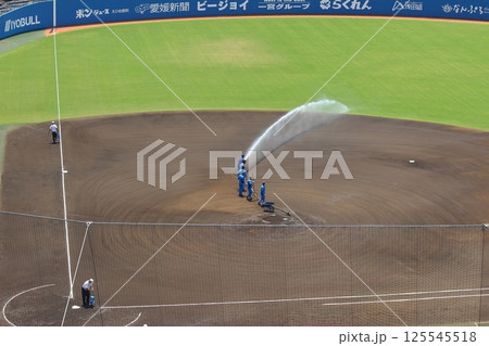【愛媛県松山市】　坊っちゃんスタジアム　グラウンド整備 125545518
