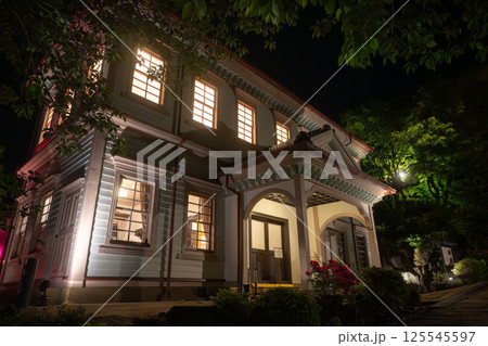 長崎・グラバー園　旧長崎地方裁判所長官舎 125545597