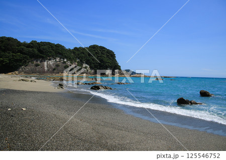 高知県土佐清水市　桜浜の風景 125546752