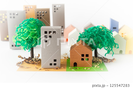 敷地を越えて伸びた迷惑な枝　マンション　一戸建て 125547283