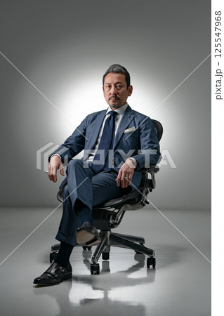 ビジネスマン　エグゼクティブ 125547968