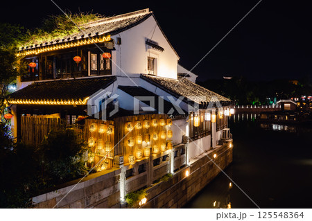 中国蘇州 山塘街 夜景 古い町並み 中国蘇州 山塘街 夜景 古い町並み 125548364