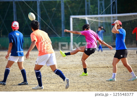 サッカー　ラグビー　クラブ　ストレッチ 125548377