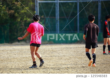 サッカー　ラグビー　クラブ　ストレッチ 125548383