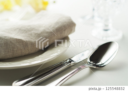 テーブルセッティング(シンプル・イメージ) テーブルセッティング(シンプル・イメージ) 125548832