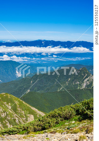 荒川岳前岳から見る中央アルプスの山並み（荒川小屋の分岐点）　南アルプス　悪沢岳と荒川岳登山 125550217