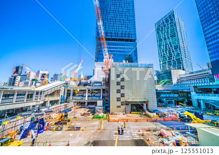 日本の東京都市景観西口閉鎖。新たに西口の出入口通路が左奥に…さよなら渋谷駅西口 125551013