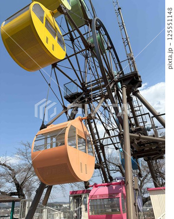千手山公園の観覧車と青空 千手山公園の観覧車と青空 125551148